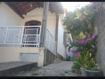 Casa com 3 quartos em Jardim Alvorada (Justinópolis)