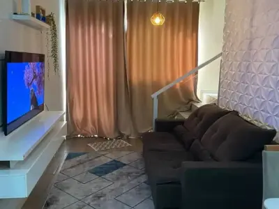 Casa com 2 quartos em Jardim Colonial