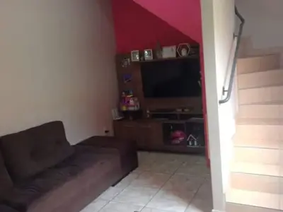 Casa Geminada com 2 quartos em Belo Vale
