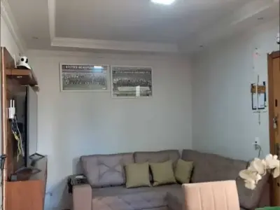 Apartamento com 2 quartos em Kennedy