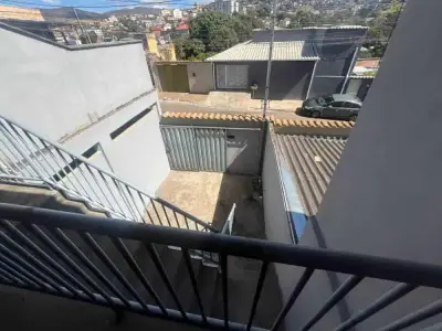Casa com 2 quartos em Parque Jardim 1º de Outubro