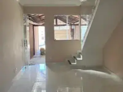 Casa Geminada com 2 quartos em Liberdade