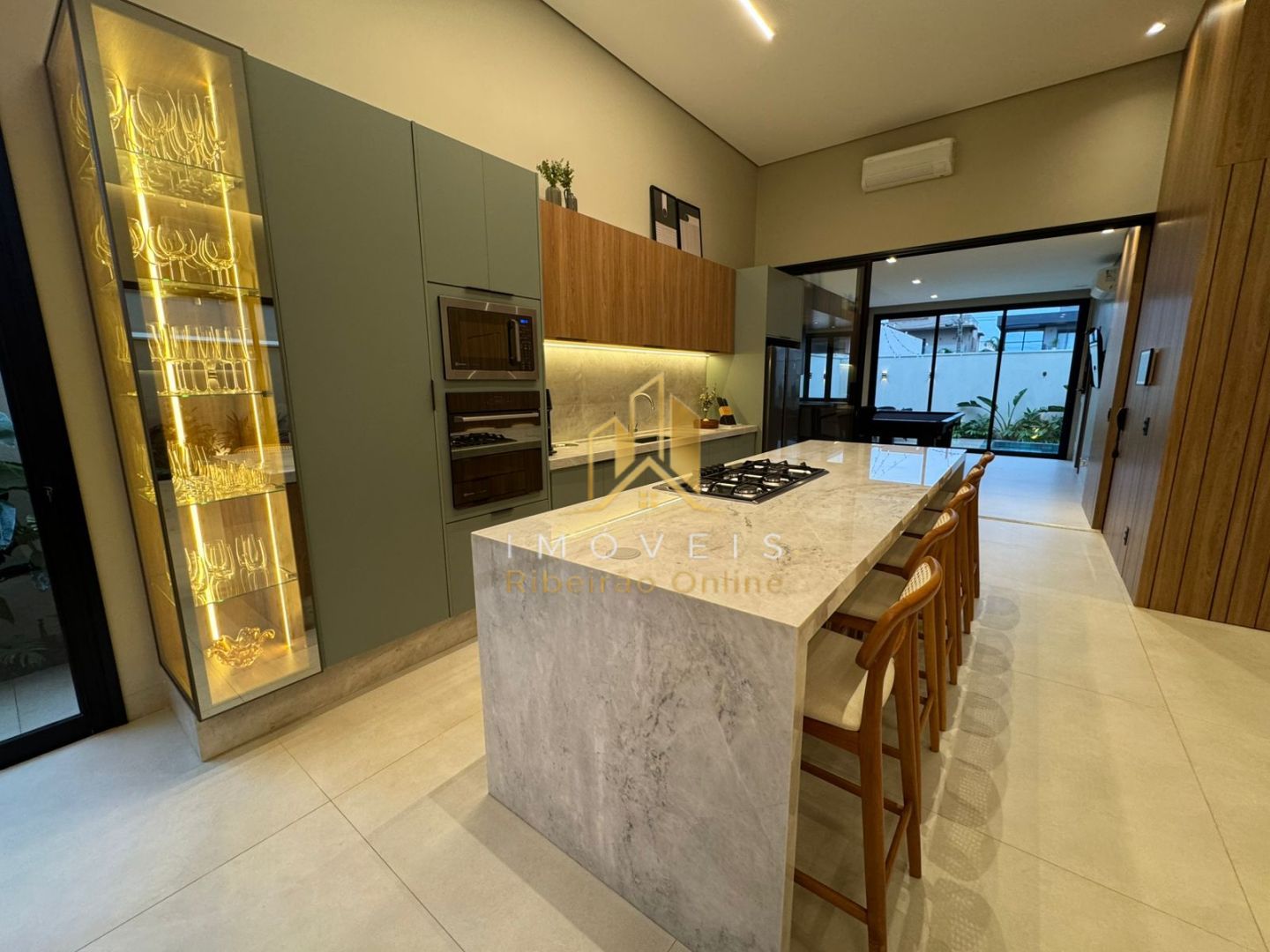Casa à venda com 3 quartos, 3 suítes, 4 vagas e 220m² no Residencial Alto do Castelo, Ribeirão Preto (SP) — foto 6 de 20