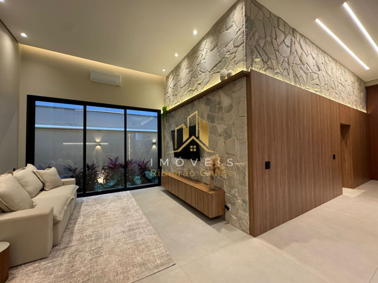 Casa à venda com 3 quartos, 3 suítes, 4 vagas e 220m² no Residencial Alto do Castelo, Ribeirão Preto (SP) — foto 12 de 20