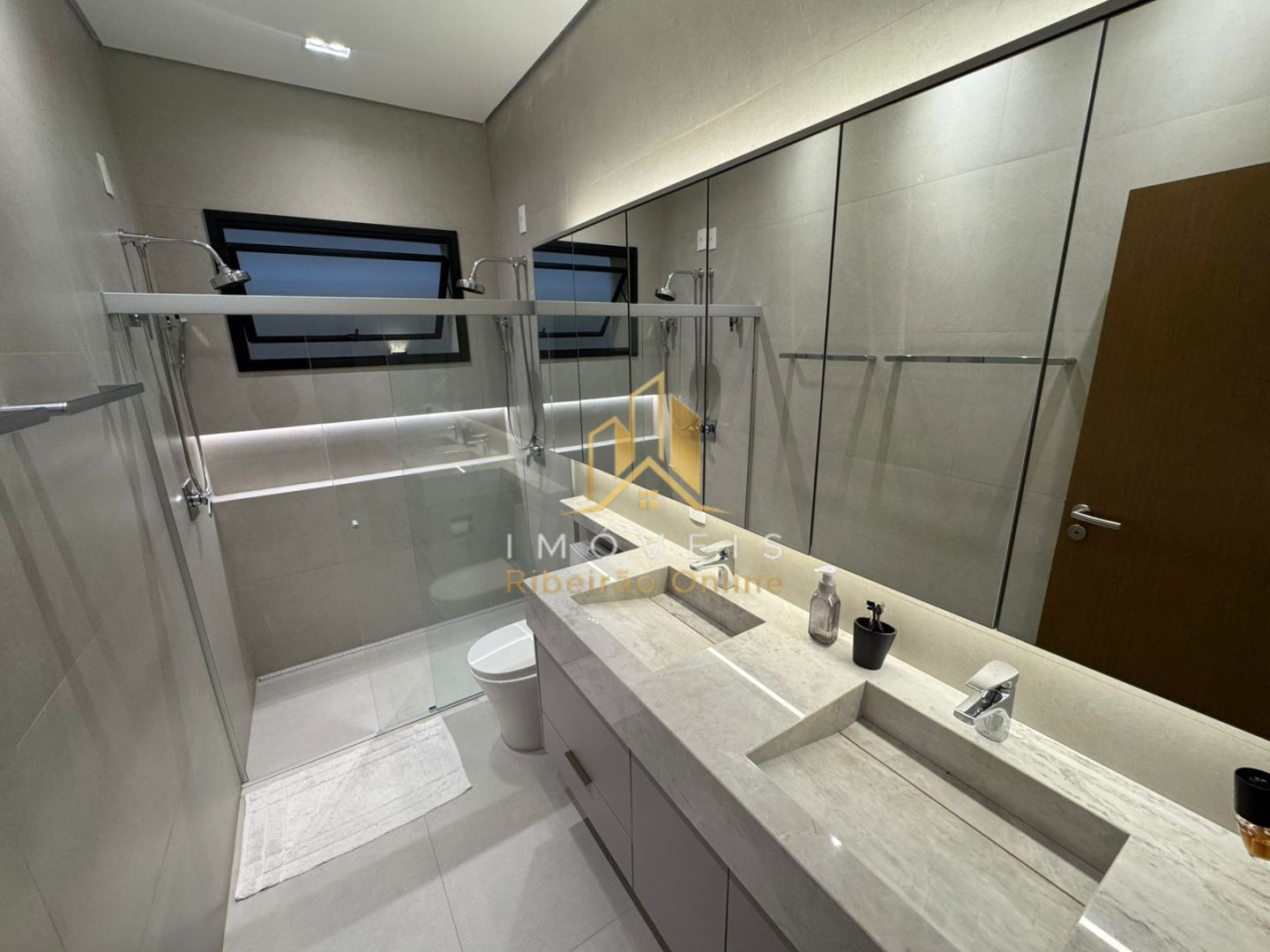 Casa à venda com 3 quartos, 3 suítes, 4 vagas e 220m² no Residencial Alto do Castelo, Ribeirão Preto (SP) — foto 16 de 20