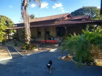 Casa de Condomínio com 5 quartos em Cond. Vila Monte Verde