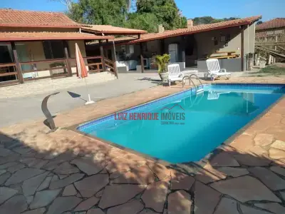 Casa de Condomínio com 4 quartos em Cond. Morada do Lago