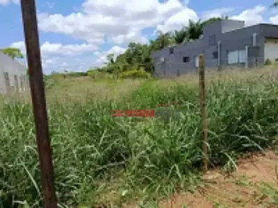 Imóveis em Cond. Morada do Lago