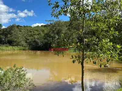 Fazenda com 2 quartos em Horto Da Jaguara