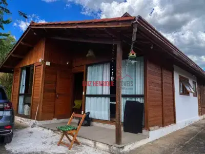 Casa de Condomínio com 3 quartos em Cond. Vale do Luar