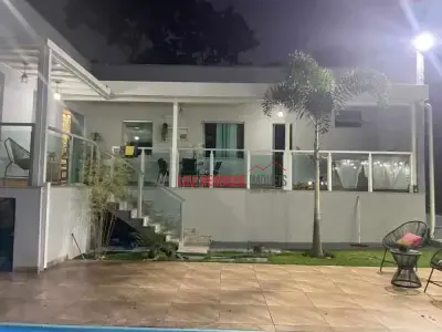 Casa de Condomínio com 3 quartos em Condomínio Estância da Mata