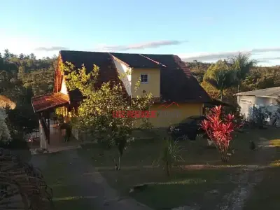 Casa de Condomínio com 5 quartos em Cond. Aldeia da Jaguara