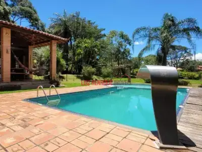 Casa de Condomínio com 5 quartos em Cond. Aldeia da Jaguara