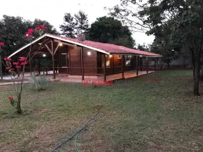 Casa de Condomínio com 3 quartos em Cond. Vila Monte Verde
