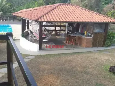 Casa de Condomínio com 6 quartos em Cond. Vila Monte Verde