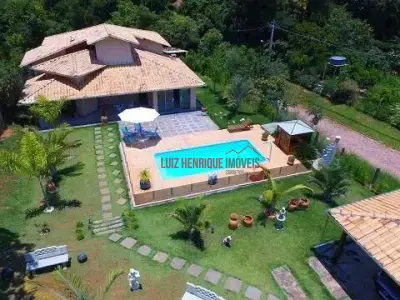 Casa de Condomínio com 3 quartos em Cond. Vale Do Luar