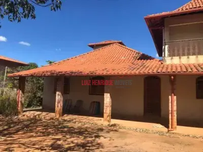 Casa de Condomínio com 4 quartos em Cond. Vila Monte Verde