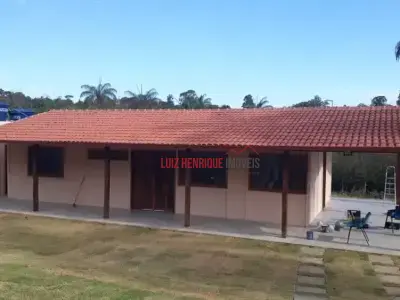 Casa de Condomínio com 3 quartos em Cond. Vila Monte Verde