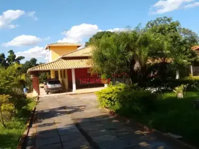 Imóveis em Cond. Vila Monte Verde