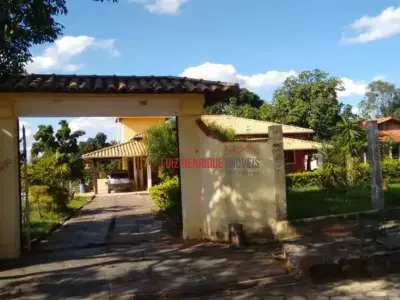 Casa de Condomínio com 5 quartos em Cond. Vila Monte Verde