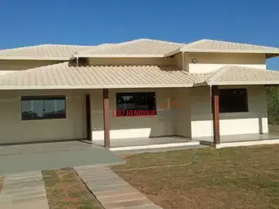 Casa de Condomínio com 3 quartos em Cond. Aldeia da Jaguara