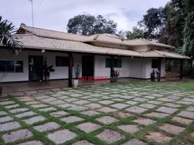 Casa de Condomínio com 4 quartos em Cond. Vale do Luar