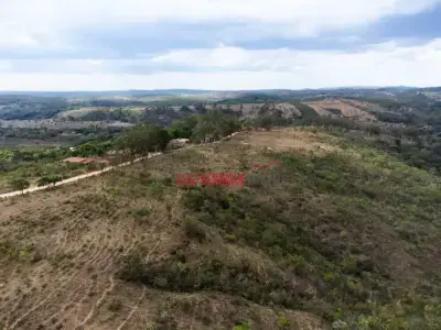 Lote / Terreno com 0 quartos em Campinho