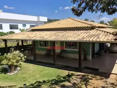 Casa de Condomínio com 3 quartos em Cond. Vale do Luar