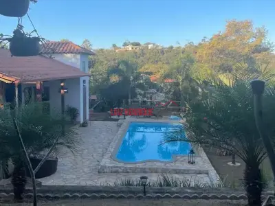 Casa de Condomínio com 4 quartos em Condomínio  Estância da Mata