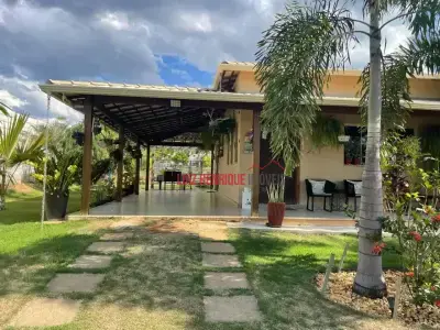 Casa de Condomínio com 3 quartos em Condomínio Estância da Mata