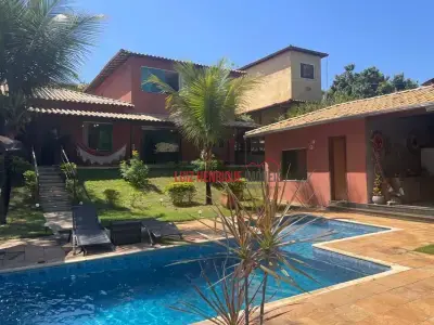 Casa de Condomínio com 5 quartos em Cond. Vale do Luar