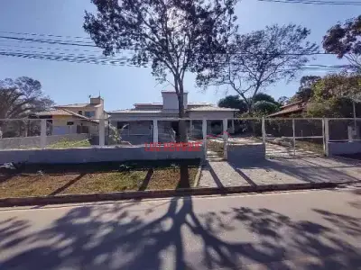 Casa de Condomínio com 4 quartos em Cond. Vale Do Luar