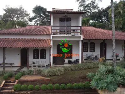 Casa com 4 quartos em Retiro do Chalé, Brumadinho - 200m²