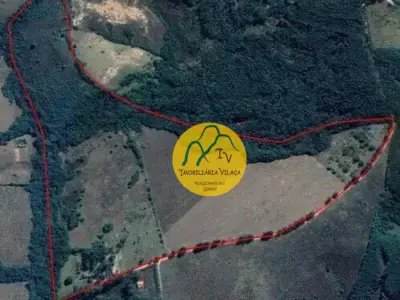 Fazenda com 0 quartos em Centro, Luminárias - 0m²
