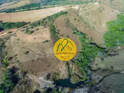 Lote / Terreno com 0 quartos em Zona Rural, Luminárias - 28000m²