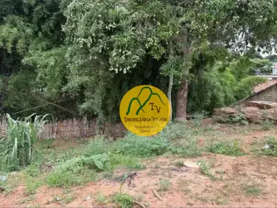 Lote / Terreno com 0 quartos em Centro, Luminárias - 470m²
