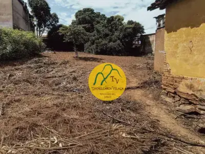 Casa com 3 quartos em Centro, Luminárias - 200m²