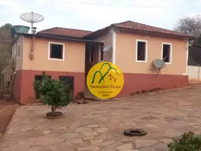 Sítio com 4 quartos em Zona Rural, Luminárias - 100m²