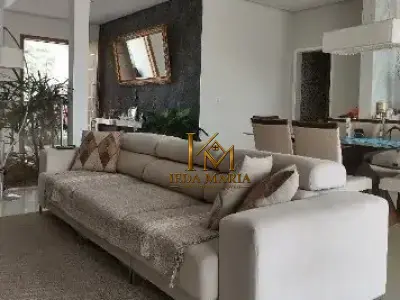 Casa de Condomínio com 3 quartos em Jardim Portal dos Ipês