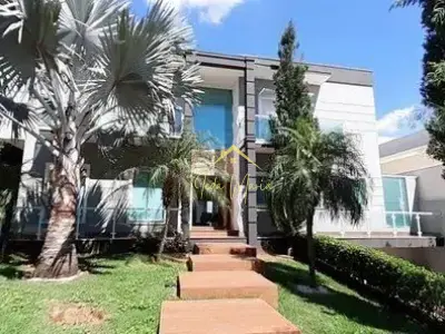 Casa de Condomínio com 6 quartos em Jardim Santa Rita