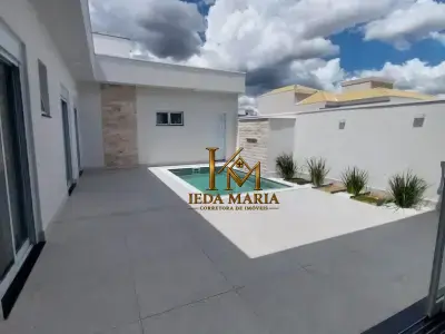 Casa de Condomínio com 3 quartos em Jardim Residencial Dona Maria José