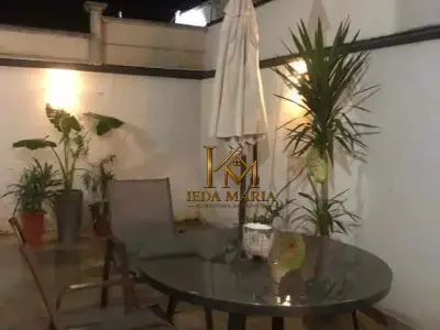 Casa de Condomínio com 3 quartos em Jardins do Império