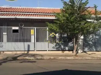 Casa com 3 quartos em Vila Furlan