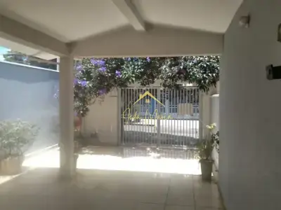 Casa com 2 quartos em Jardim Santa Rita