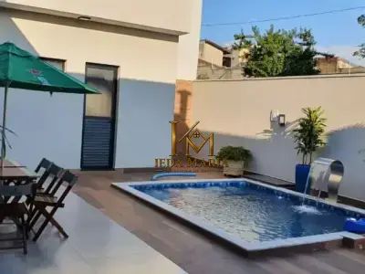 Casa de Condomínio com 3 quartos em Jardim Bréscia