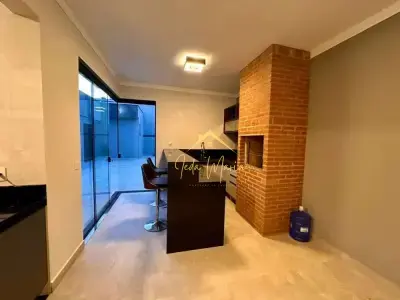 Casa de Condomínio com 3 quartos em Jardim Laguna