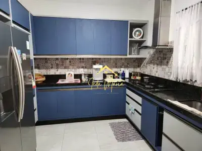 Casa de Condomínio com 3 quartos em Jardim Panorama