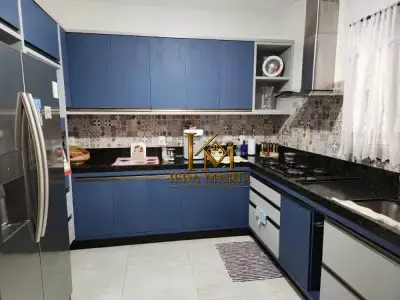 Casa de Condomínio com 3 quartos em Jardim Panorama
