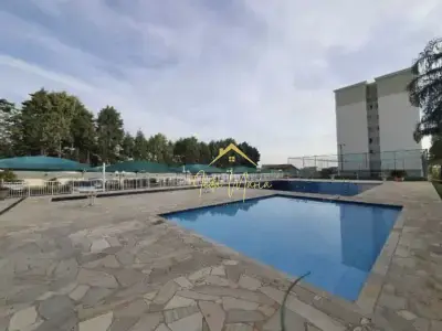 Apartamento com 3 quartos em Vila Brizzola