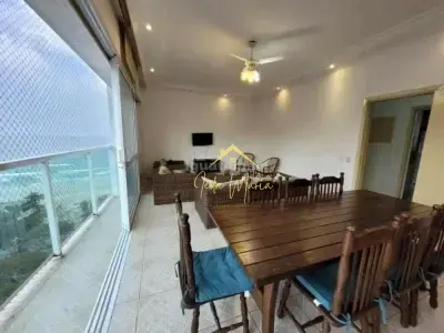 Apartamento com 3 quartos em Pitangueiras